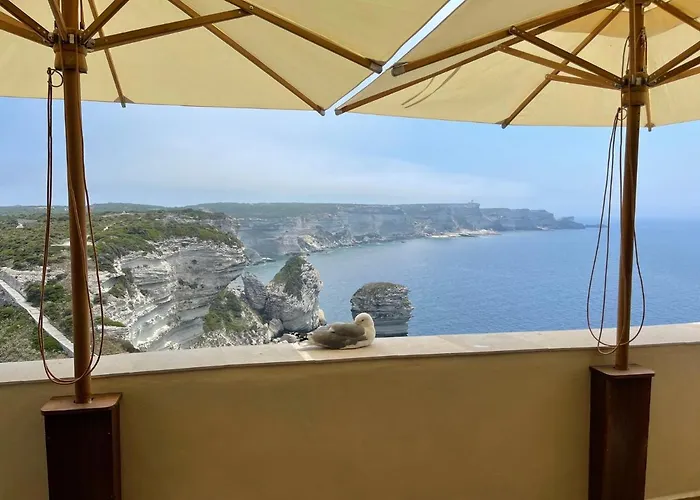 ホームステイ Entre Ciel Et ボニファシオ