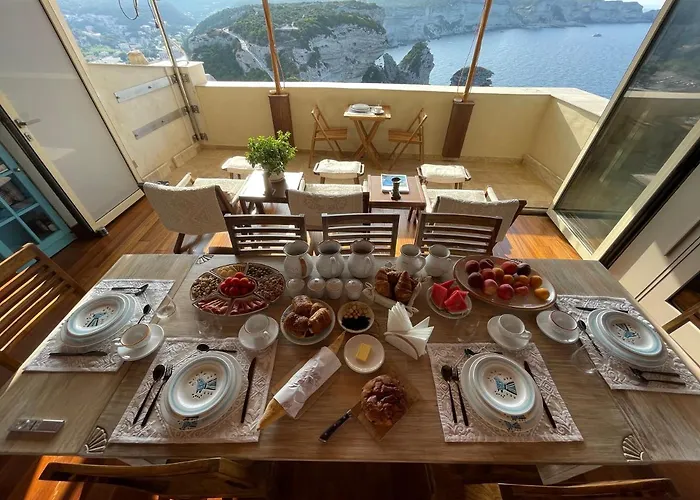 Entre Ciel Et ホームステイ ボニファシオ