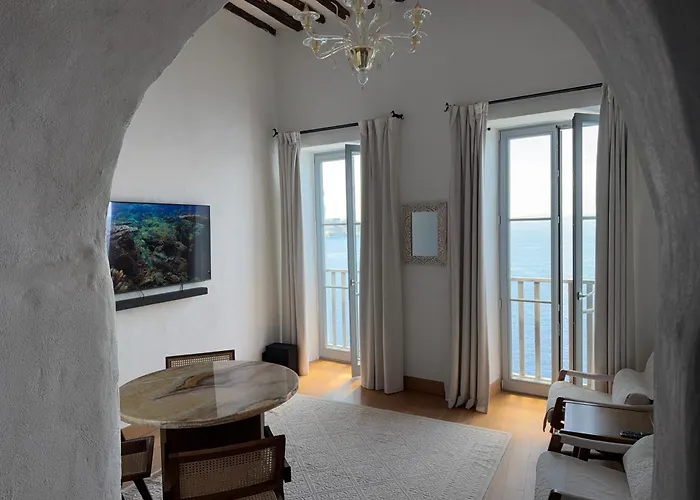 Entre Ciel Et ホームステイ ボニファシオ