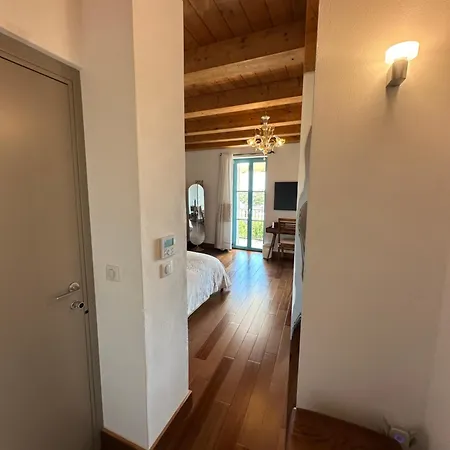 Entre Ciel Et Bonifacio (Corsica)