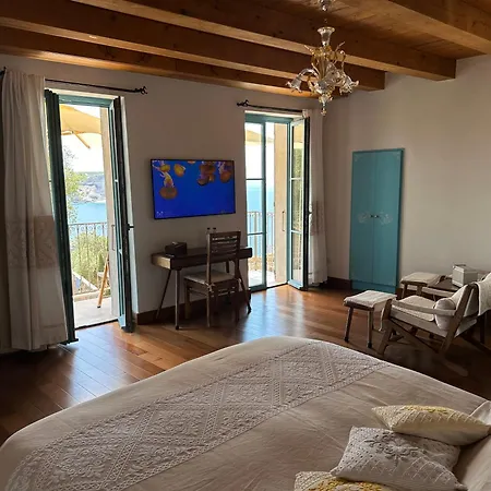 Entre Ciel Et Bonifacio (Corsica)