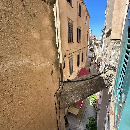 Entre Ciel Et Bonifacio (Corsica)